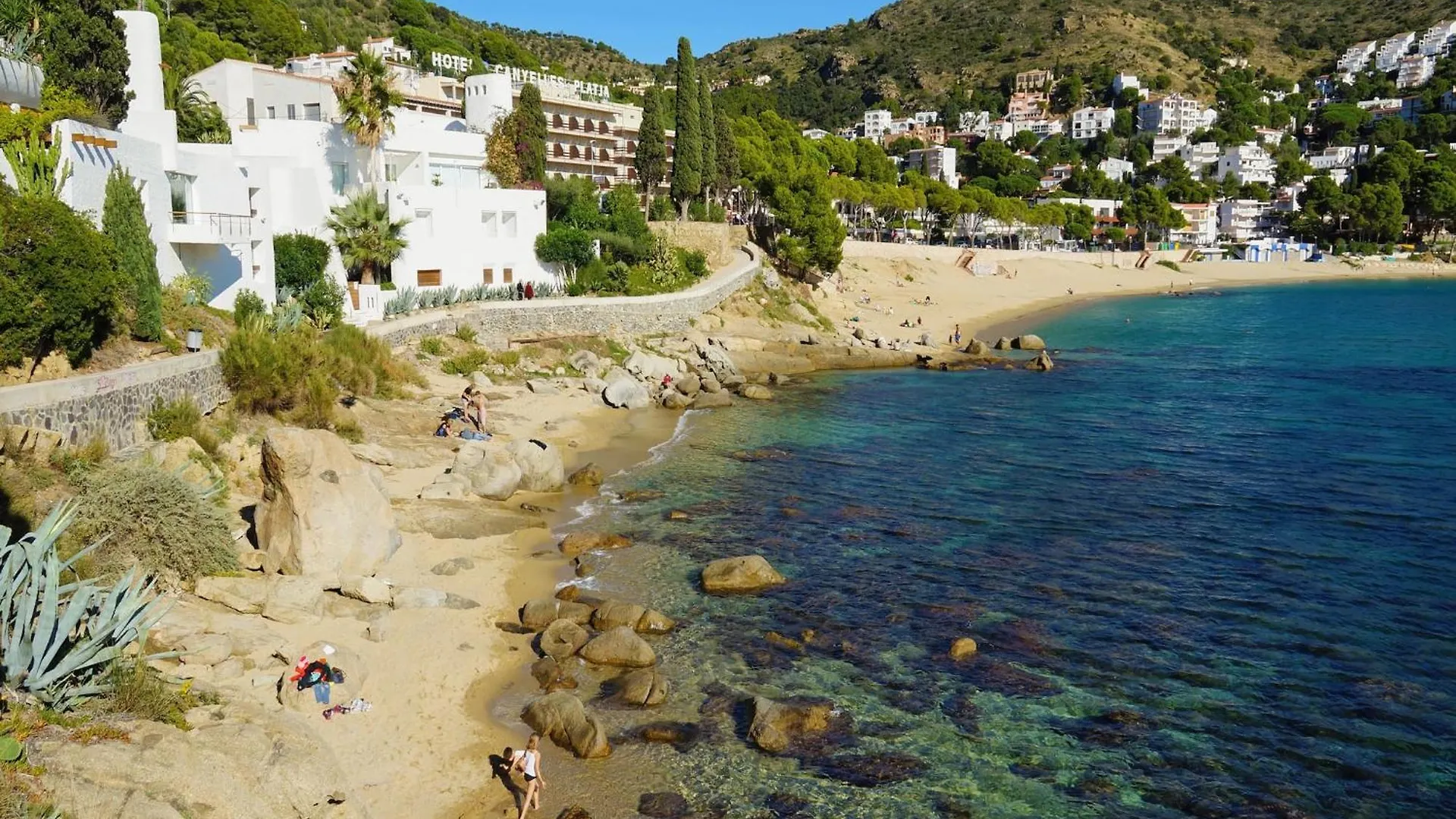 Apartment With View Ρόζες