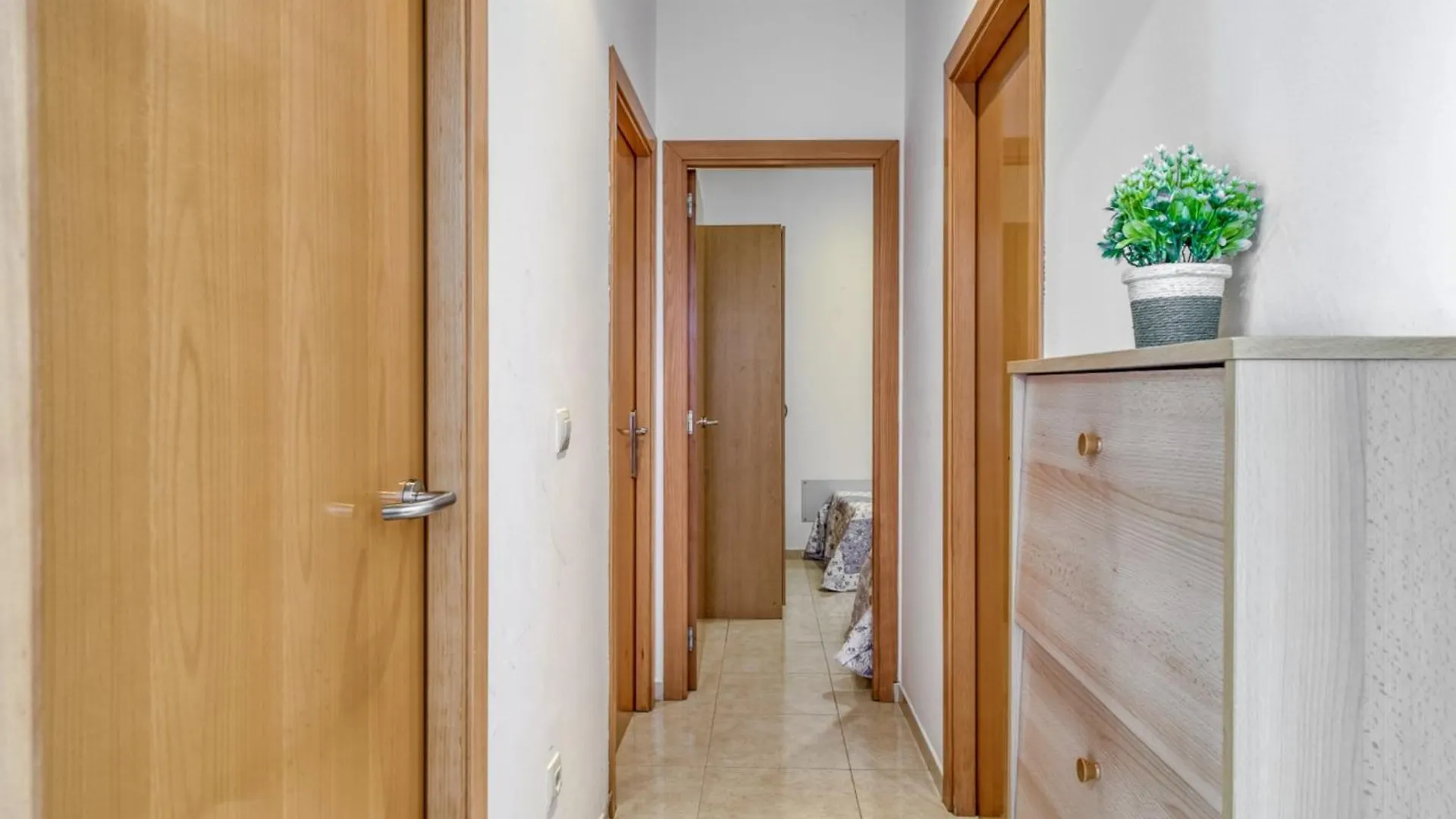 Apartment With View Roses